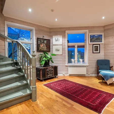 Cozy Downtown Apartman